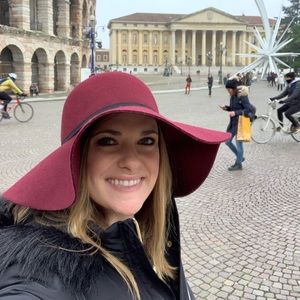 Meet your Posher, Sara